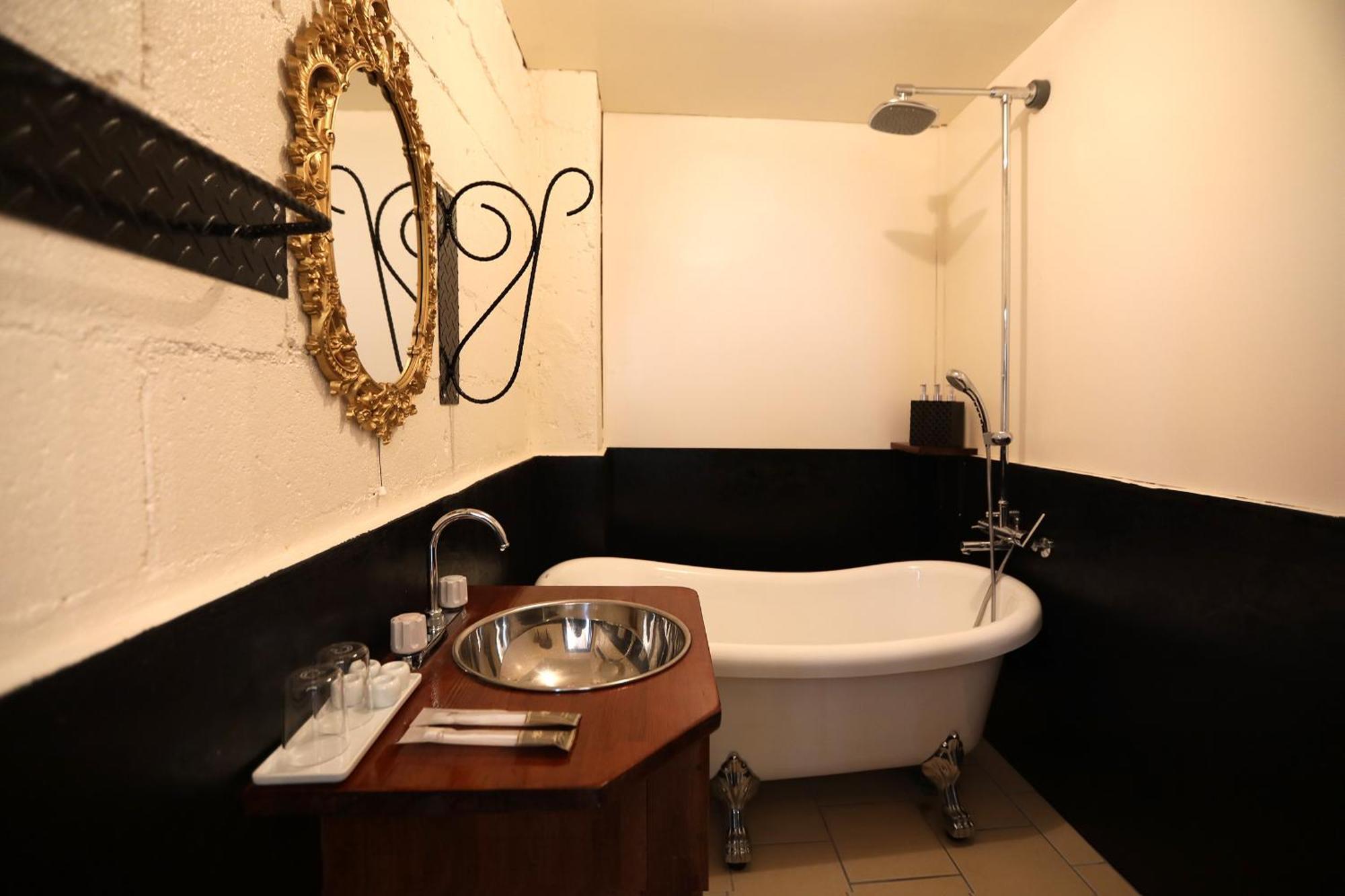 Tripshot Hotels Okinawa Koza Exterior photo