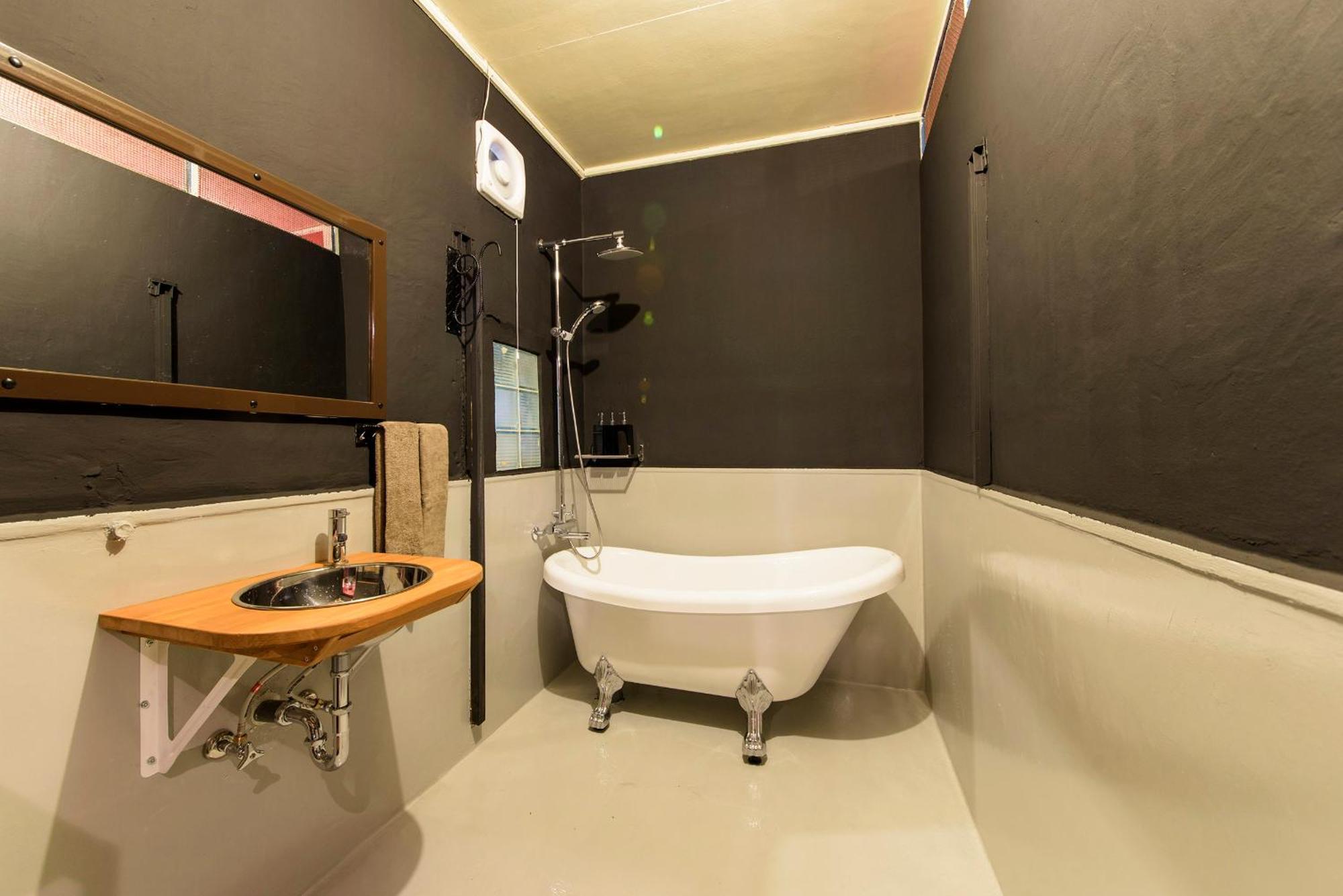 Tripshot Hotels Okinawa Koza Exterior photo